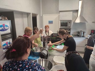 Atelier cuisine avec les habitants