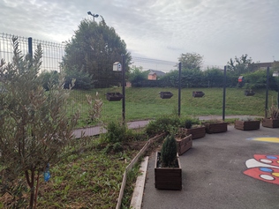 Réunion à la maison de quartier du Petit Paris