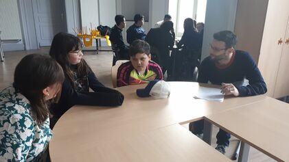 Les jeunes commencent à monter leur projet.